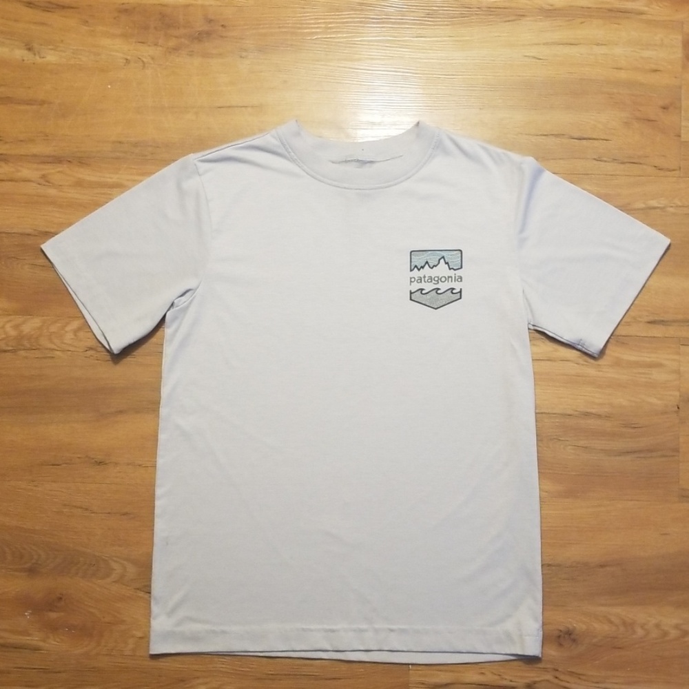 Patagonia boys t- shirt